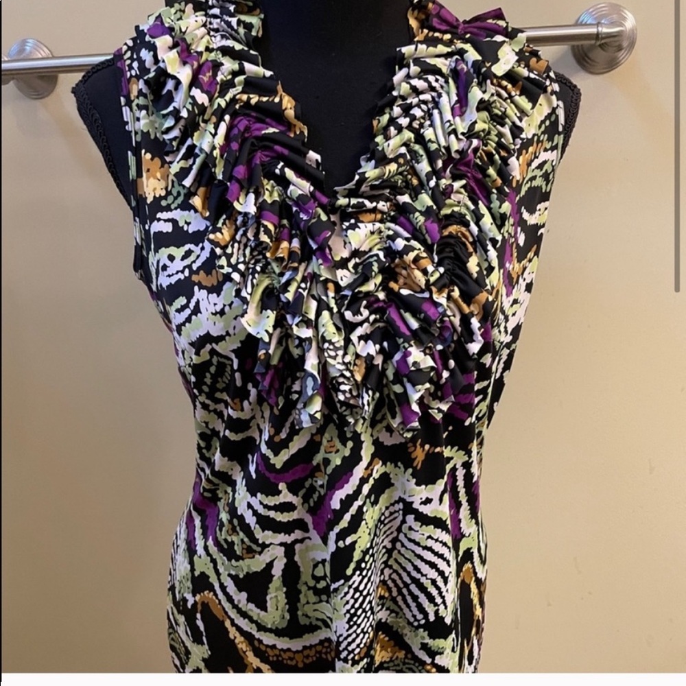 Women’s frilly neck top